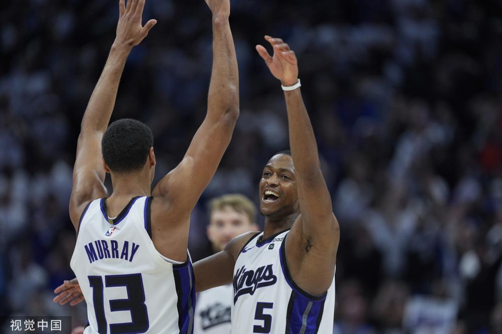 与此同时 与此同时